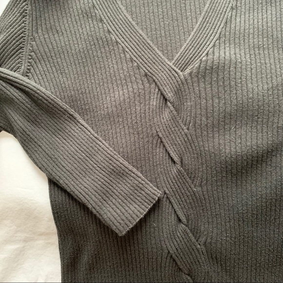 2/$22 Liz & Co Black Cotton Sweater - Picture 4 of 6